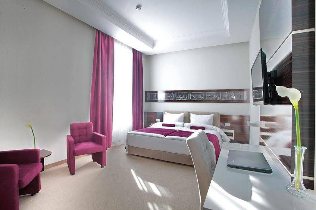 Hotel Theater Belgrade Garni Eksteriør billede
